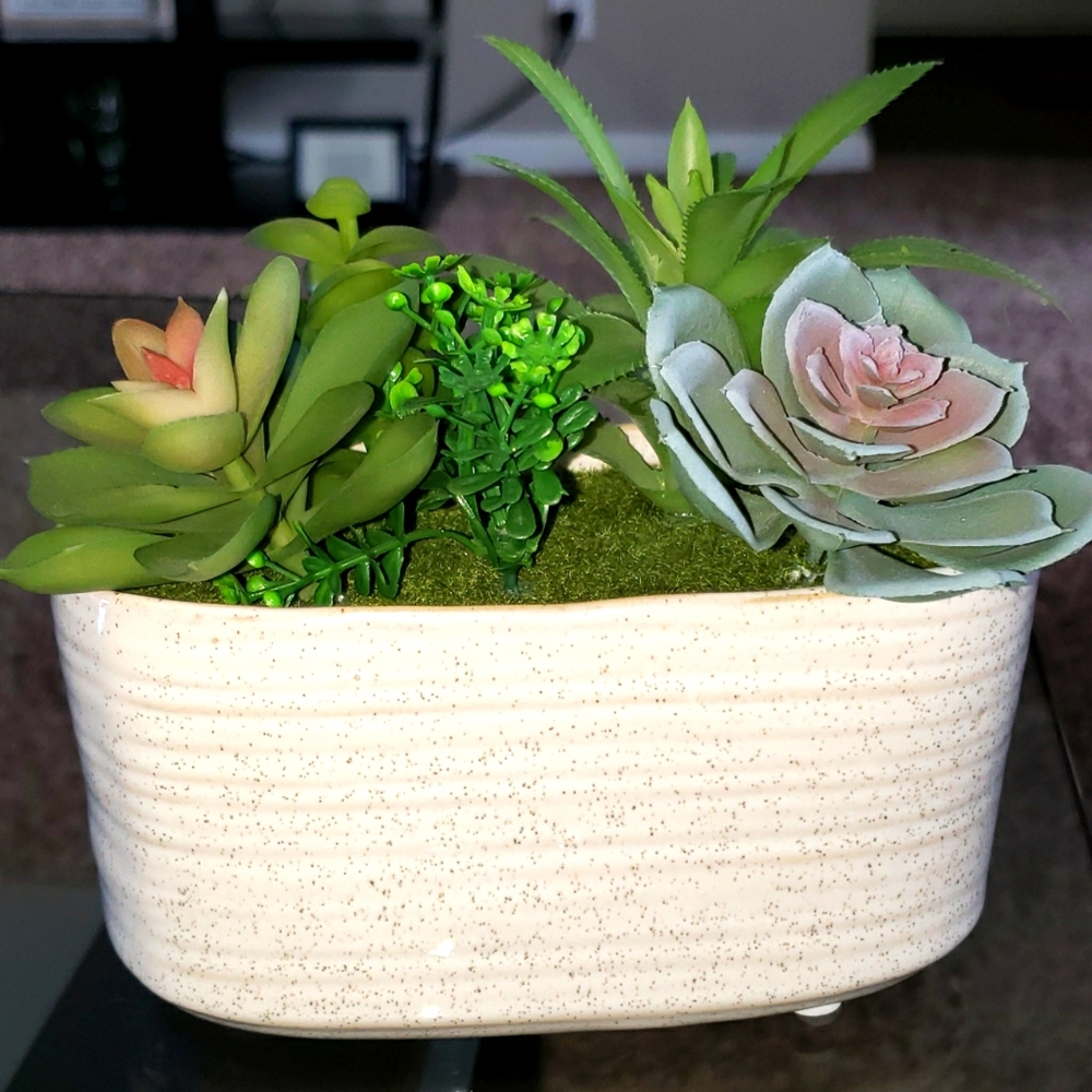 Flower pot